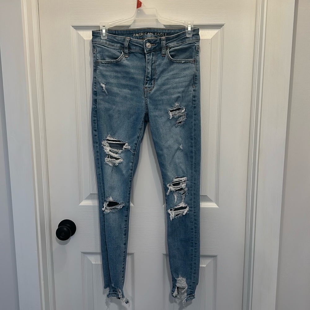AMERICAN EAGLE Women’s Next Level Stretch Hi-rise Jegging Distressed SIZE2 short